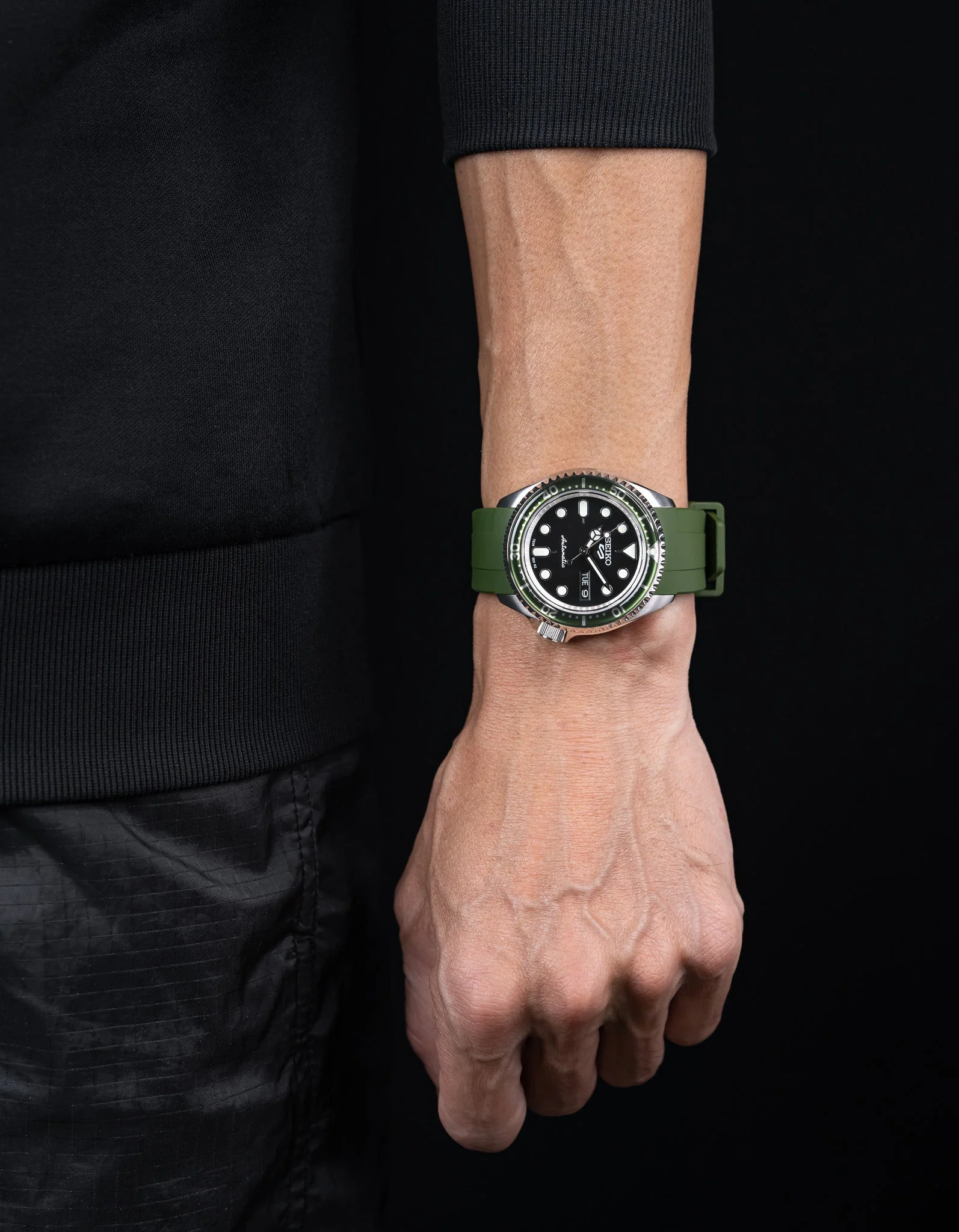MODEL . 130R - Image 5