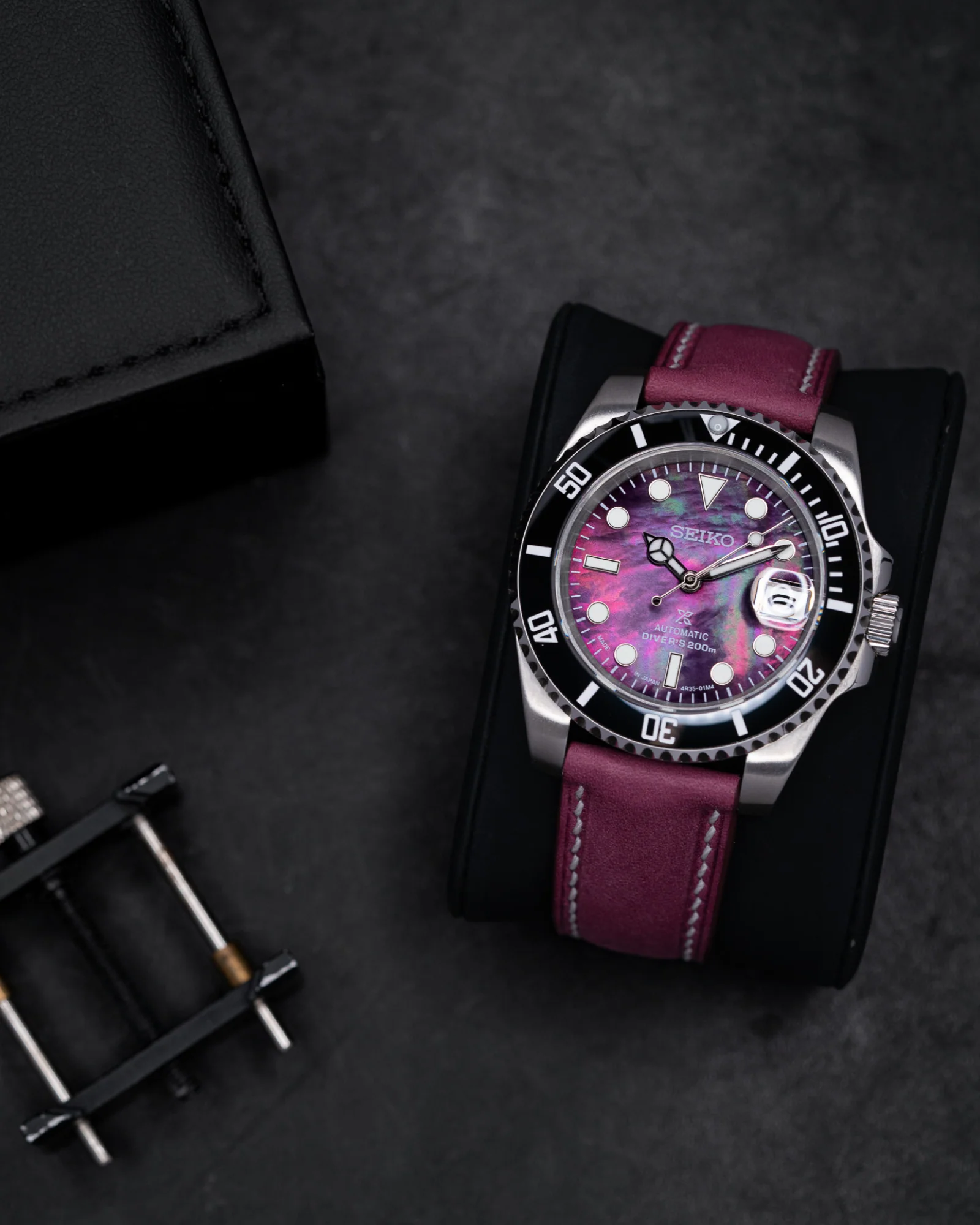 MODEL . 33S - Image 4