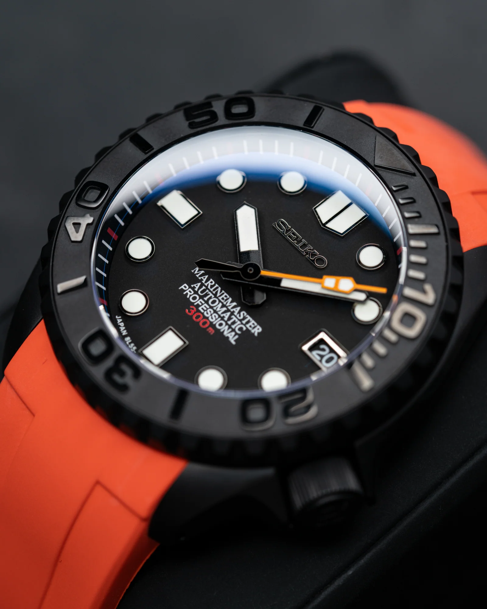 MODEL . 02R - Image 3