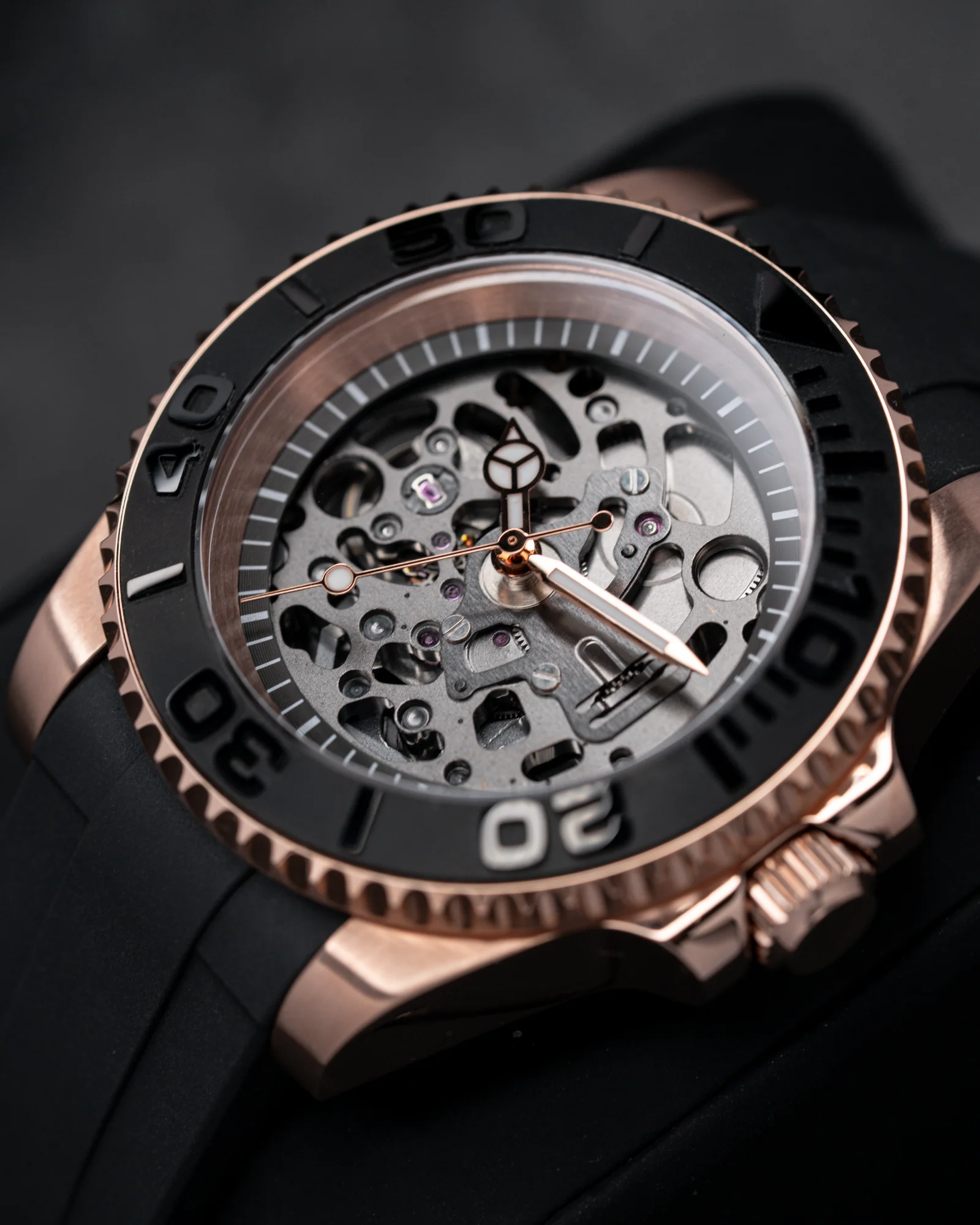MODEL . 08R - Image 4