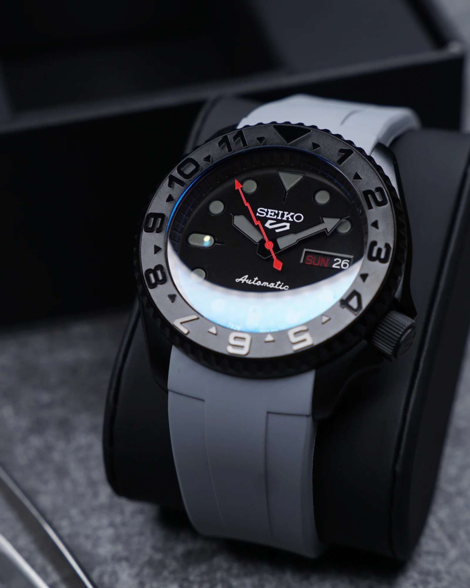MODEL . 09R - Image 3