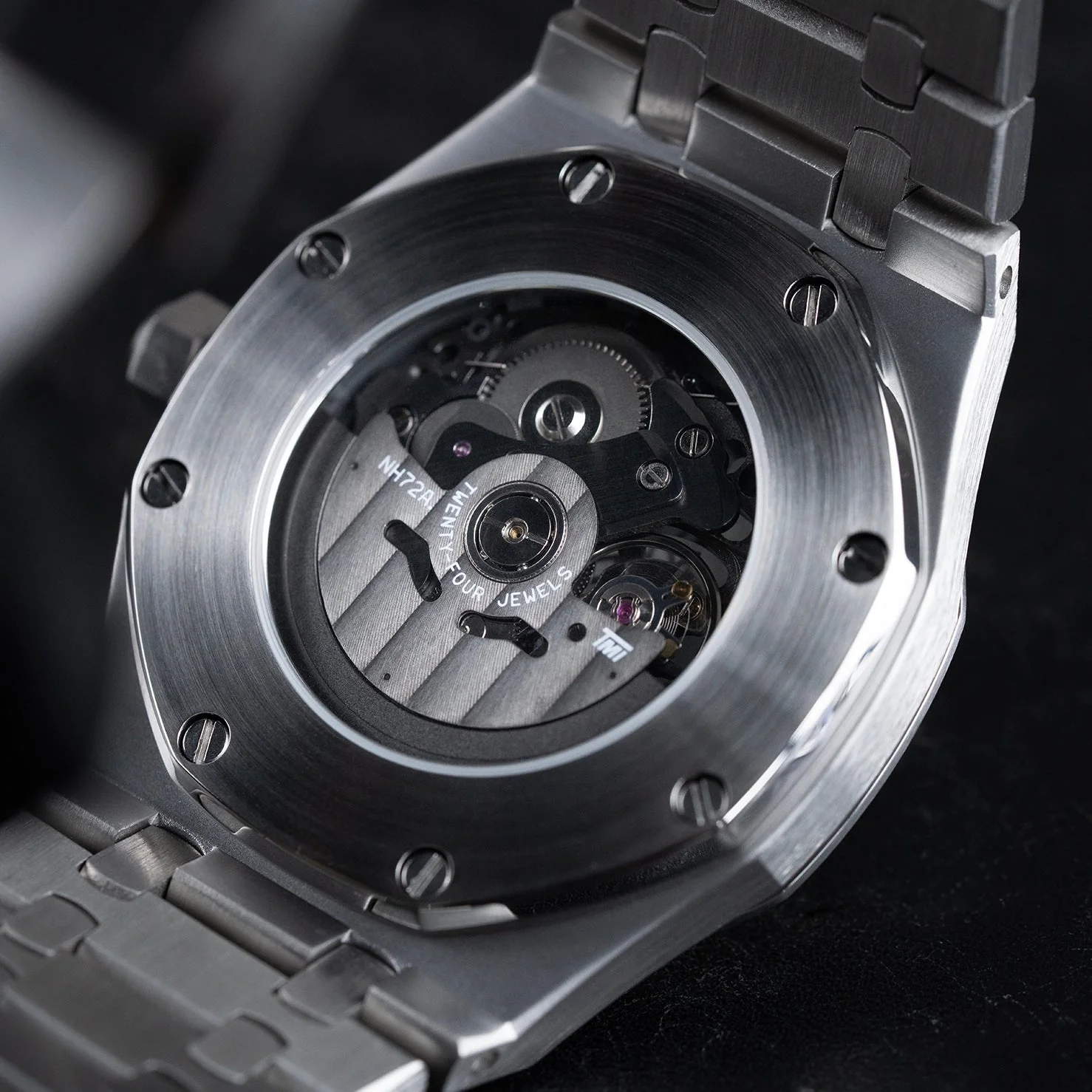 MODEL . 101S - Image 6