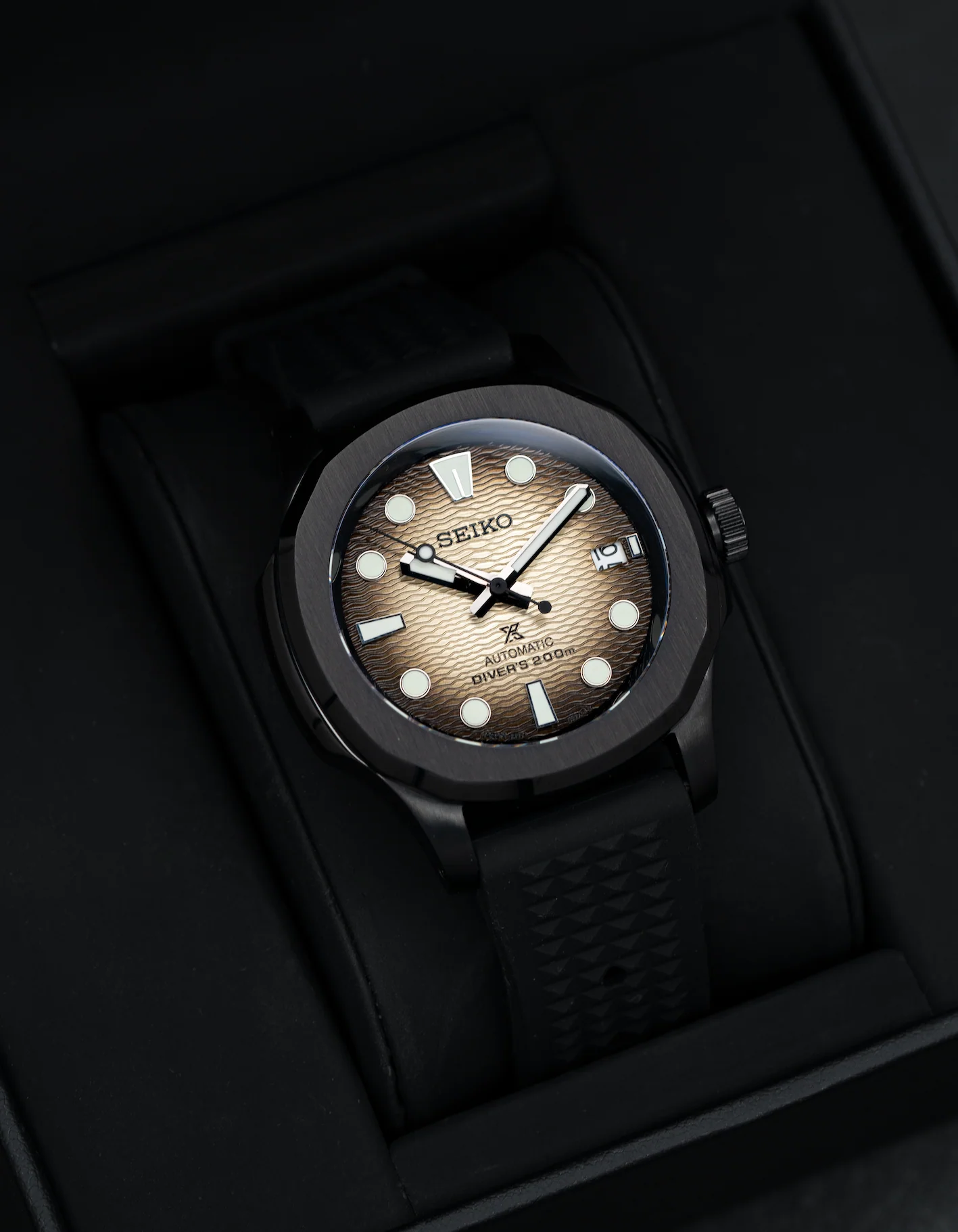 MODEL . 106R - Image 3