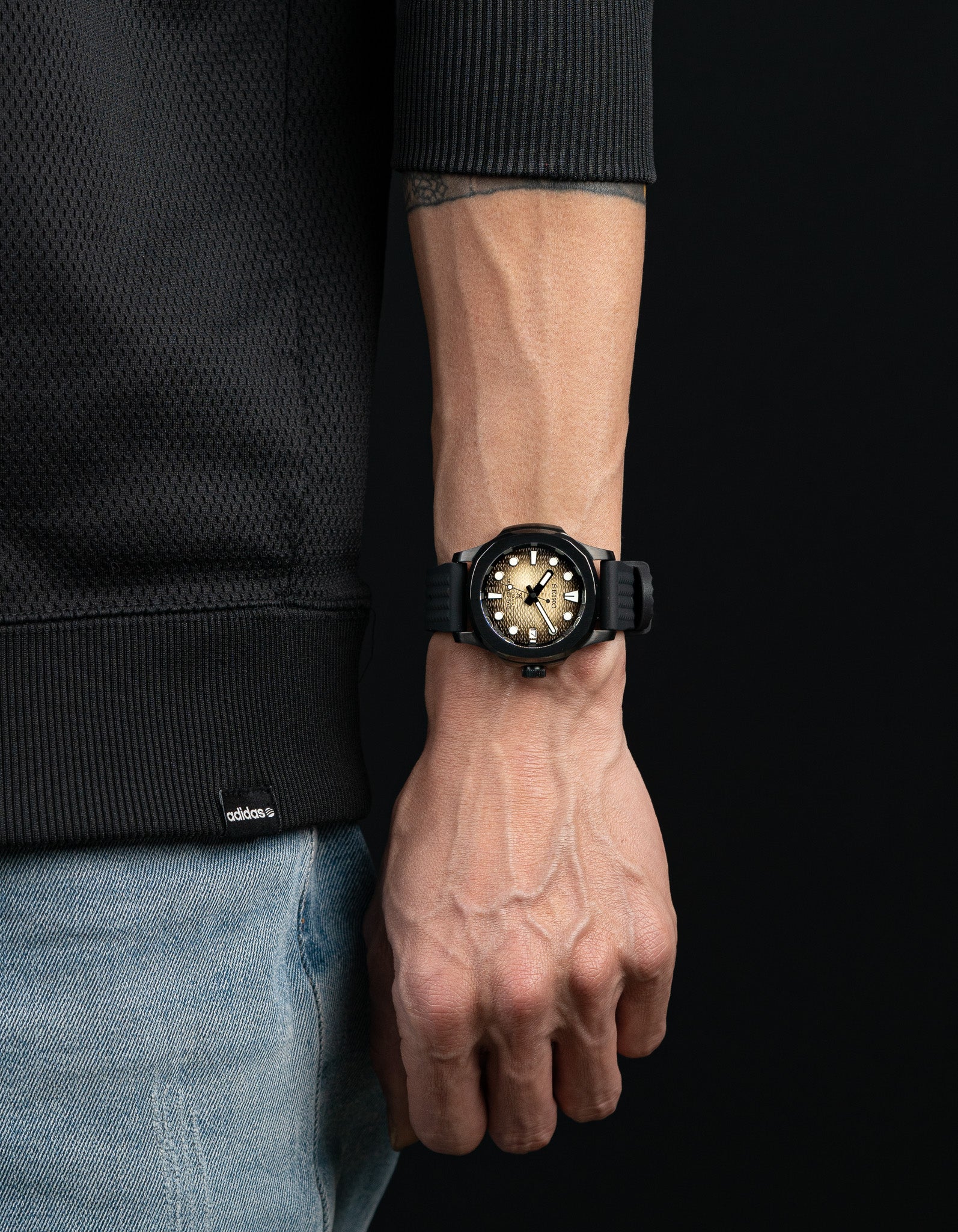 MODEL . 106R - Image 5