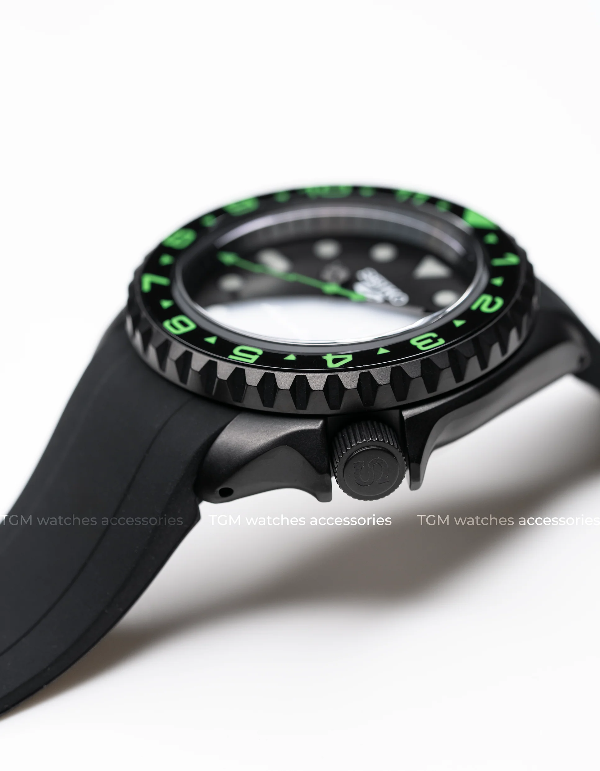 MODEL . 122R - Image 3