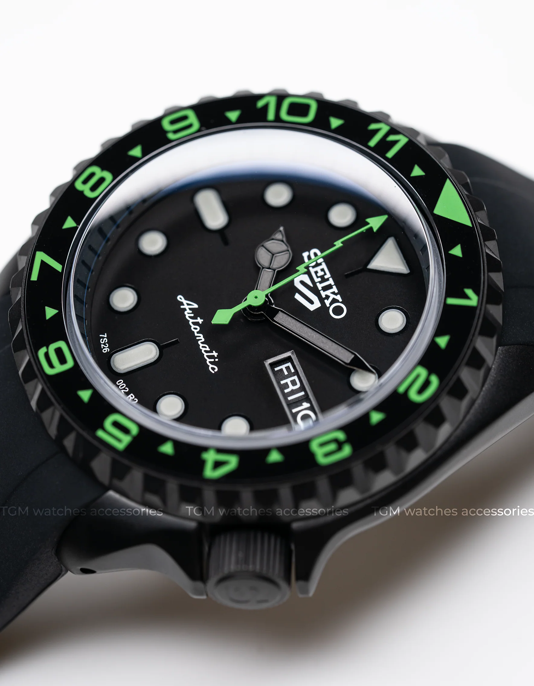 MODEL . 122R - Image 4