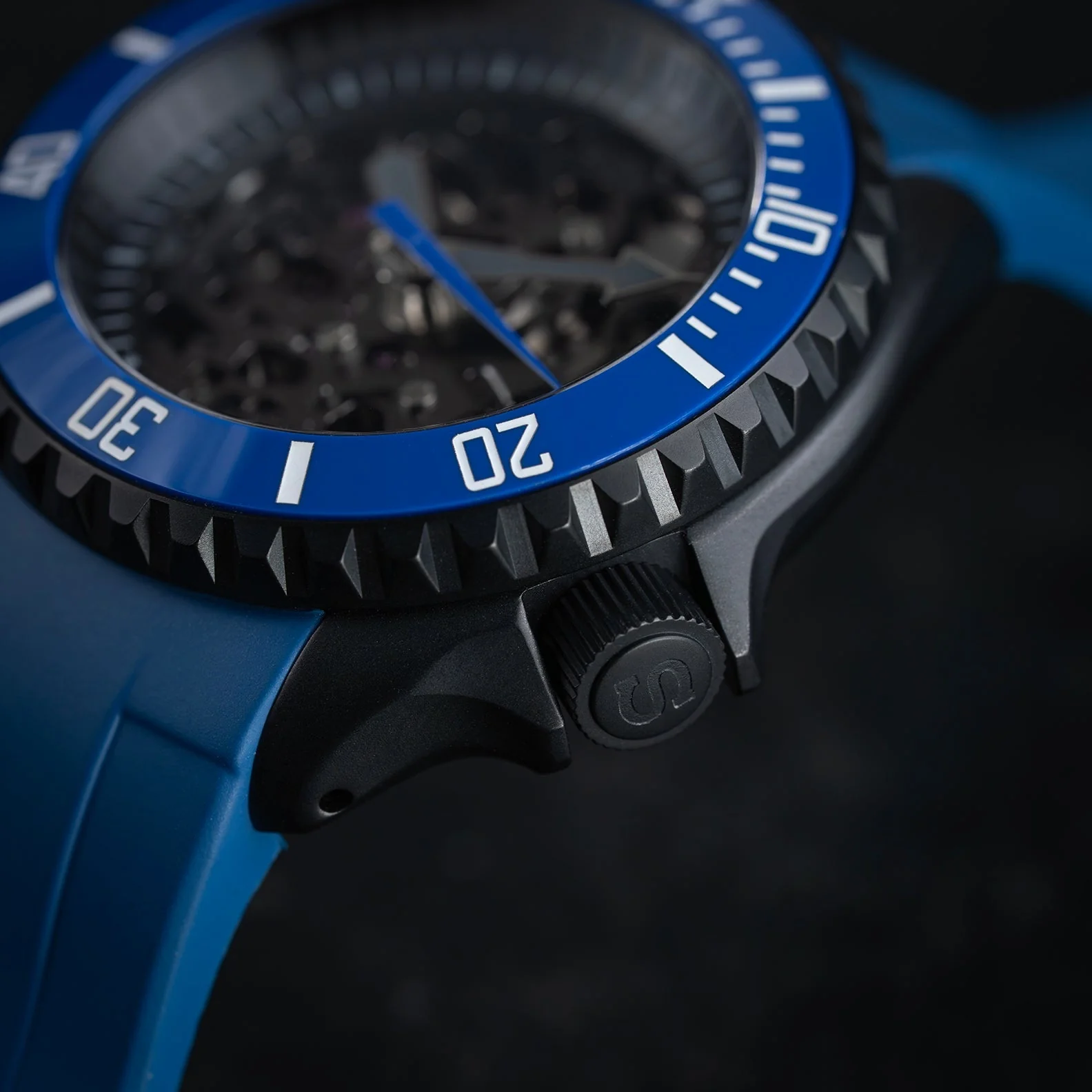 MODEL . 124R - Image 4