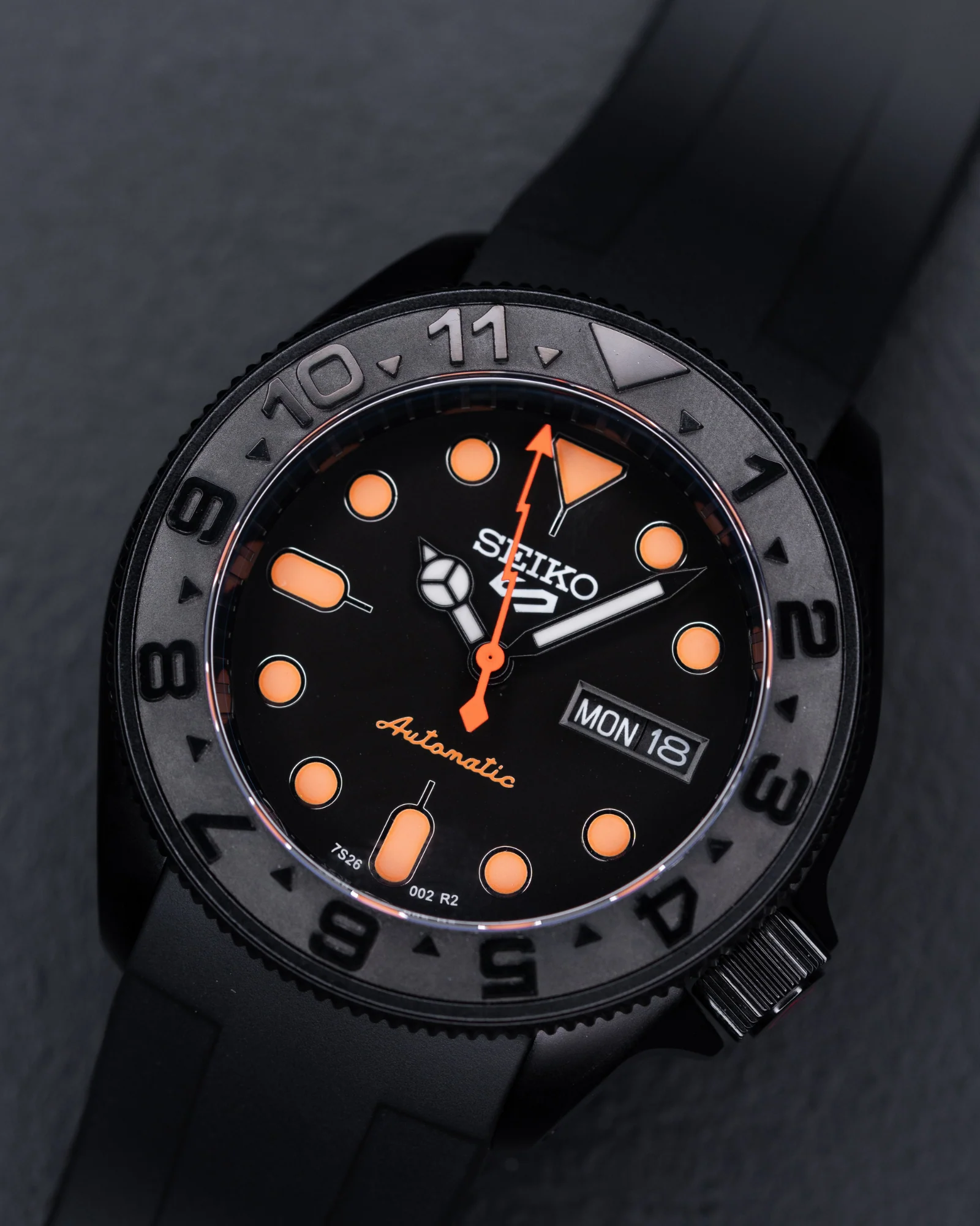 MODEL . 25R - Image 4