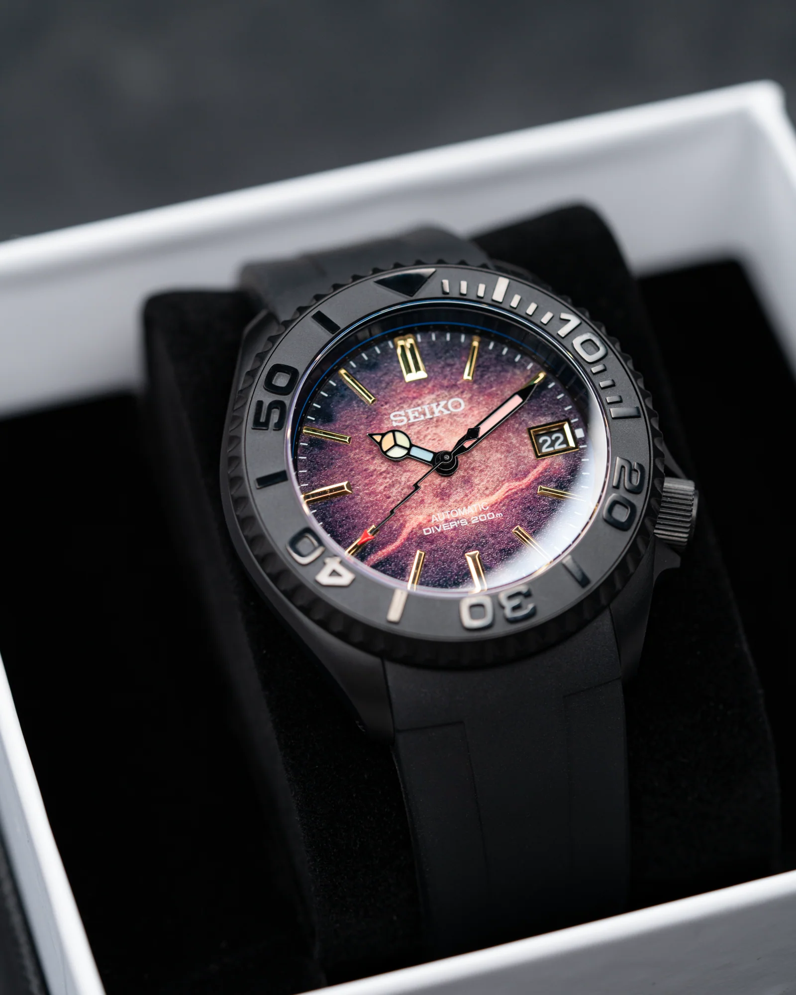MODEL . 48R - Image 3