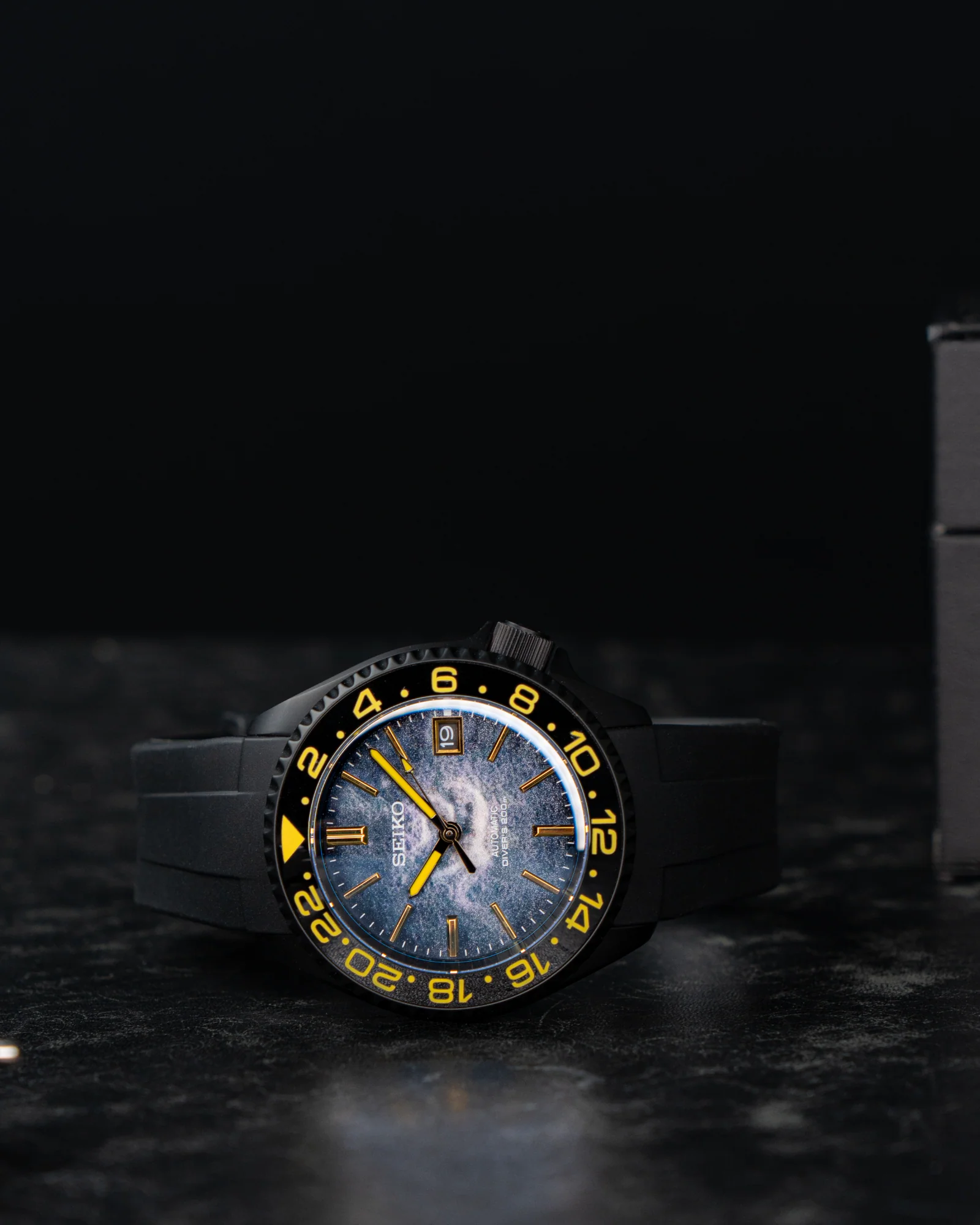 MODEL . 50R - Image 4