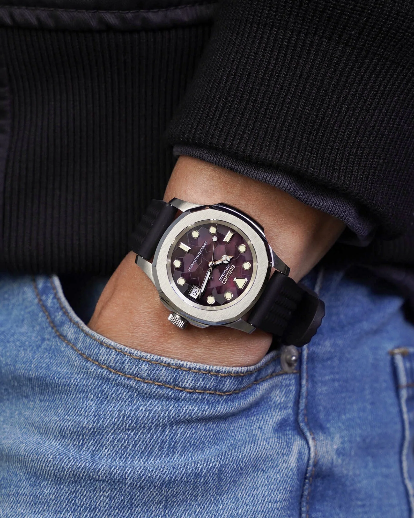 MODEL . 59L - Image 5