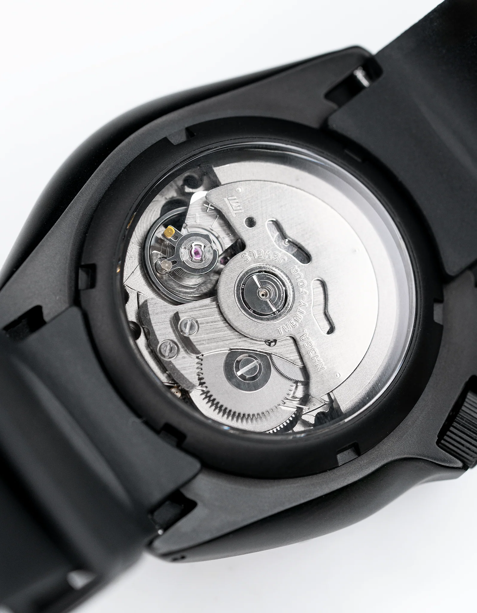 MODEL . 68R - Image 6