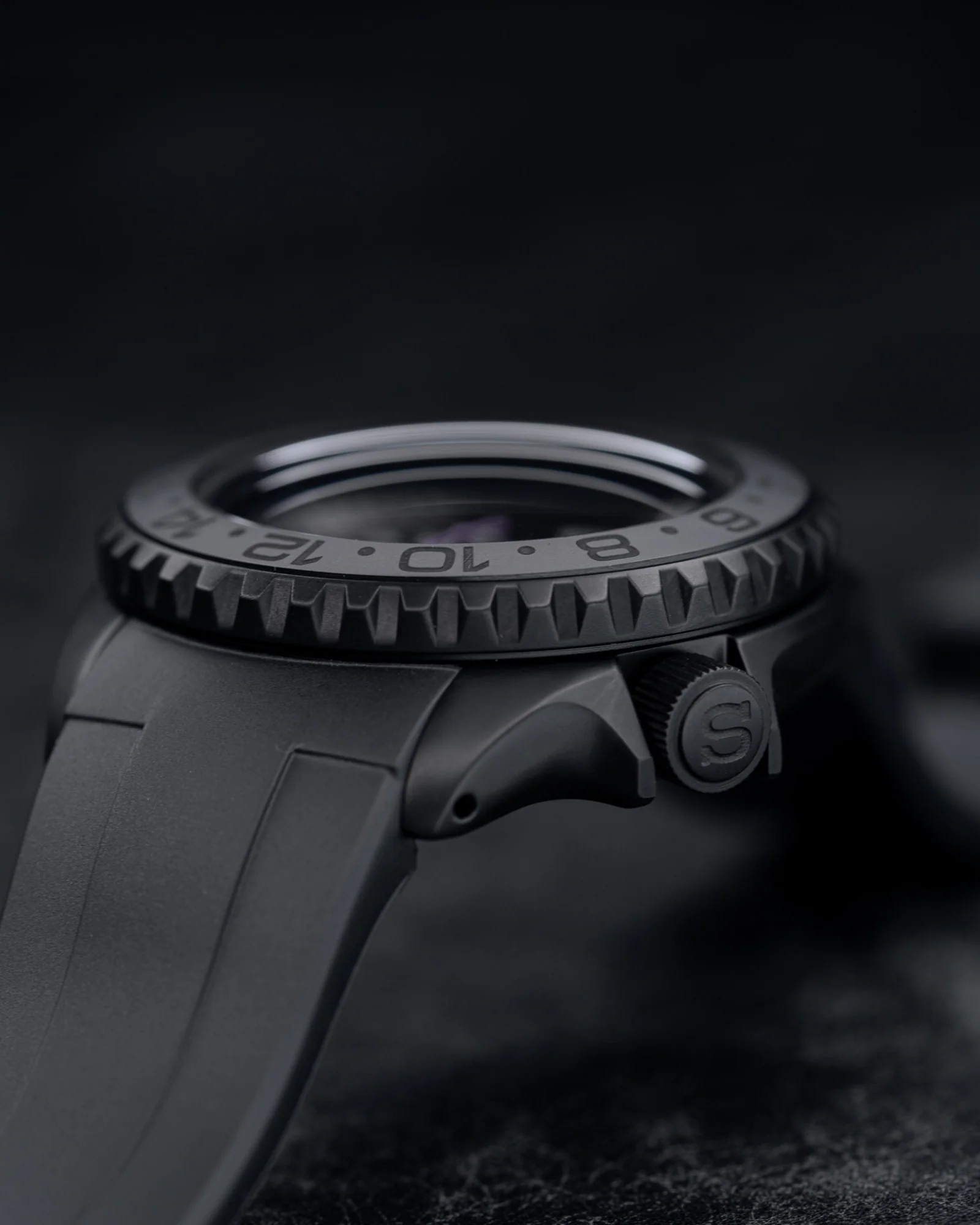 MODEL . 79R - Image 4