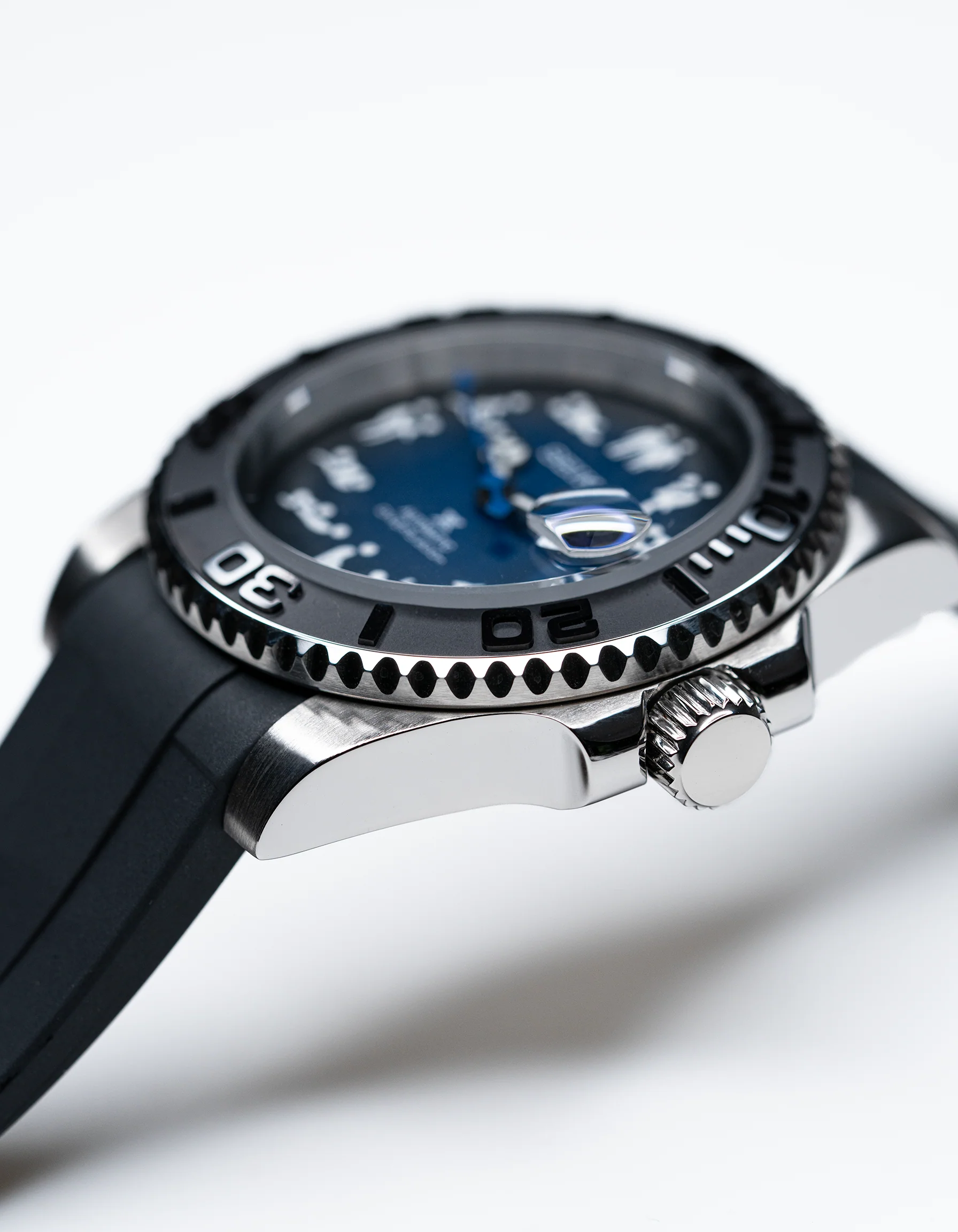 MODEL . 82S - Image 4