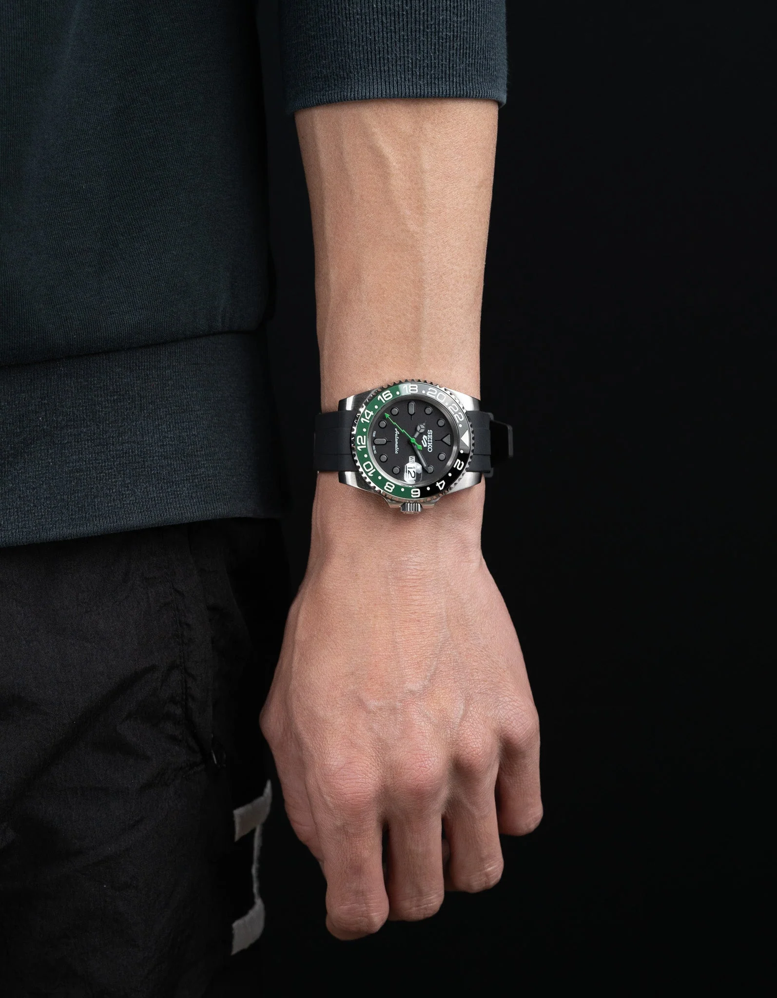 MODEL . 99S - Image 6